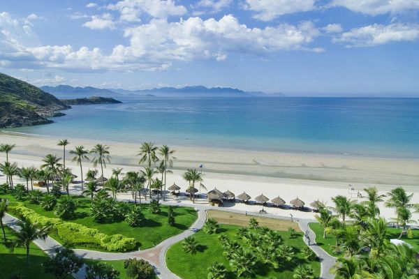 Thiên Đường Biển Đảo: Nha Trang Miền Thùy Dương Cát Trắng